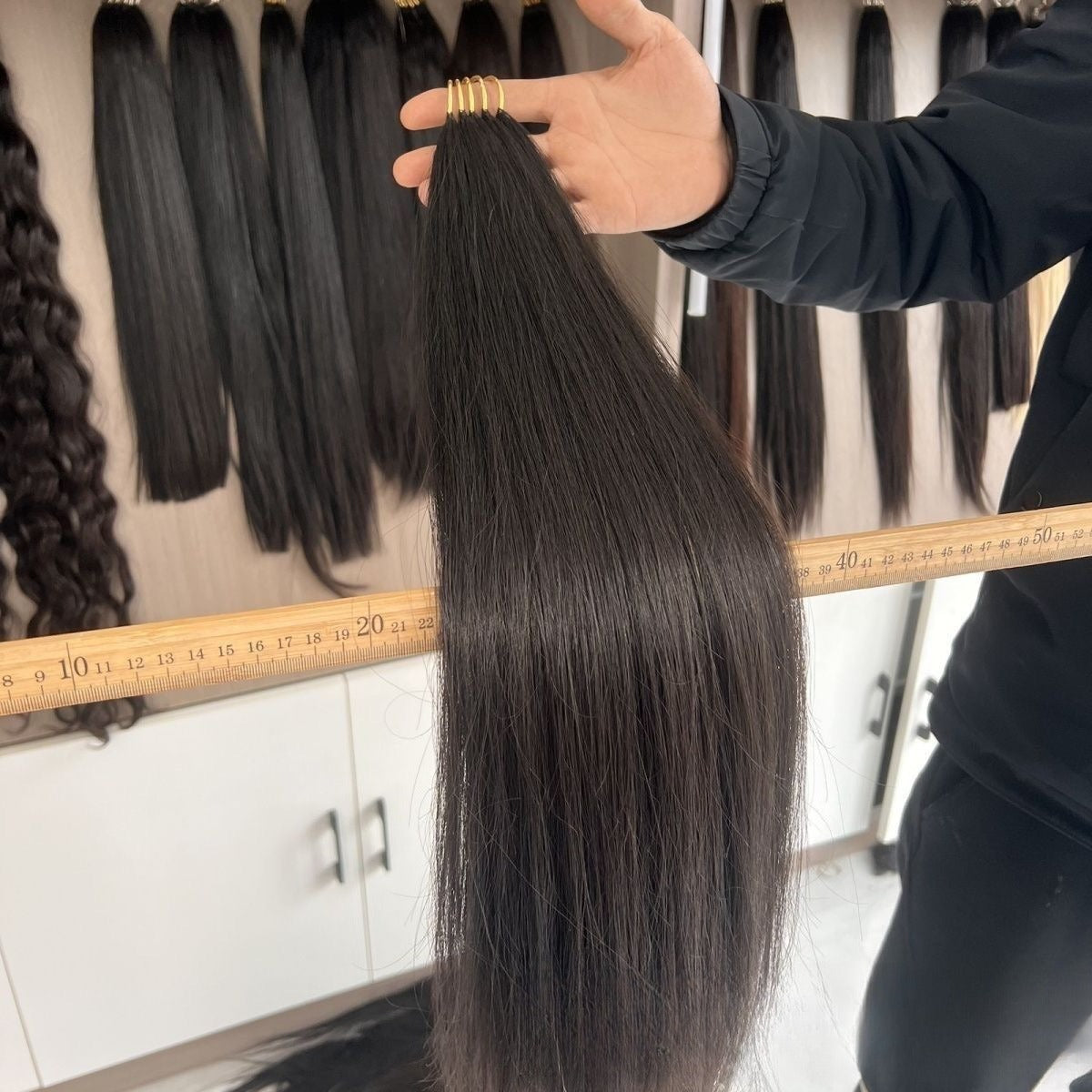 Straight human hair extensions - Length display with measuring tape, damage-free feather extensions